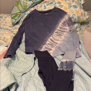 Arie offline tie dye set leggings and sweat shirt